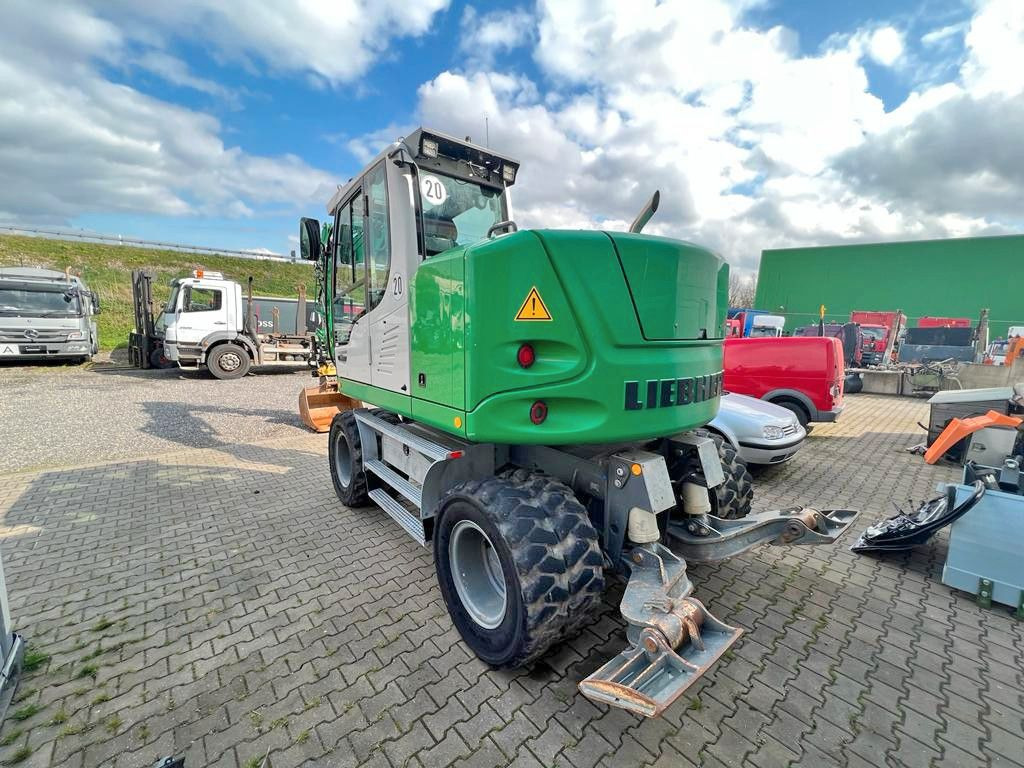 Liebherr A 912 Compact 3X Löffel 3 X Buckets Liebherr A 912 Compact guter Zustand - Mobiele graafmachine: afbeelding 4 Liebherr A 912 Compact 3X Löffel 3 X Buckets Liebherr A 912 Compact guter Zustand - Mobiele graafmachine: afbeelding 4