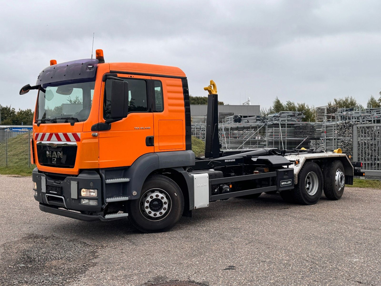 MAN 26.40 6X2 Meiller RK 20.70 mit Funk - Haakarmsysteem vrachtwagen: afbeelding 1 MAN 26.40 6X2 Meiller RK 20.70 mit Funk - Haakarmsysteem vrachtwagen: afbeelding 1