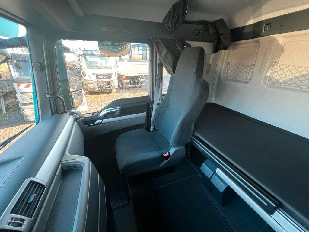 MAN 26.400 6x2 BDF | AC | Navi | Tip Top Zustand! MAN 26.400 6x2 BDF | AC | Navi | Tip Top Zustand! - Containertransporter/ Wissellaadbak vrachtwagen: afbeelding 5 MAN 26.400 6x2 BDF | AC | Navi | Tip Top Zustand! MAN 26.400 6x2 BDF | AC | Navi | Tip Top Zustand! - Containertransporter/ Wissellaadbak vrachtwagen: afbeelding 5