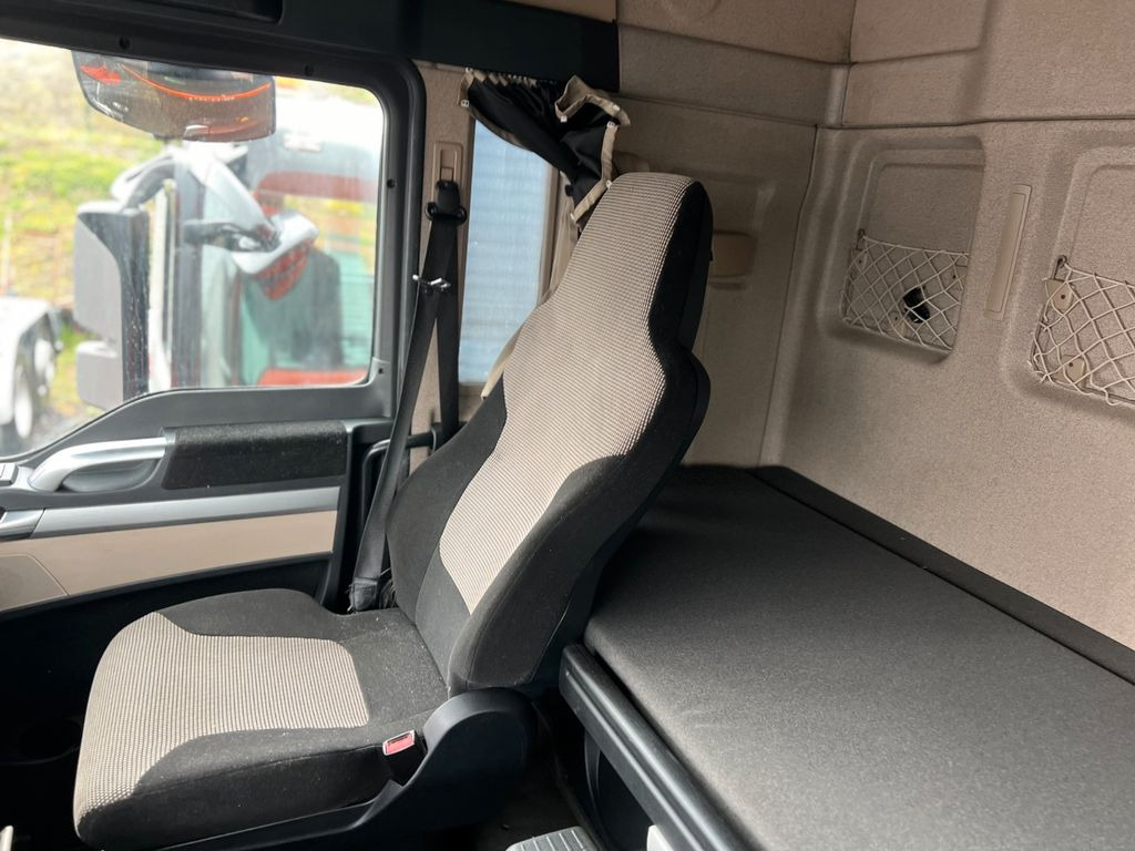 MAN 26.460 6X2 Retarder Klima Navigation guter Zust. MAN 26.460 6X2 Retarder Klima Navigation guter Zust. - Haakarmsysteem vrachtwagen: afbeelding 5 MAN 26.460 6X2 Retarder Klima Navigation guter Zust. MAN 26.460 6X2 Retarder Klima Navigation guter Zust. - Haakarmsysteem vrachtwagen: afbeelding 5