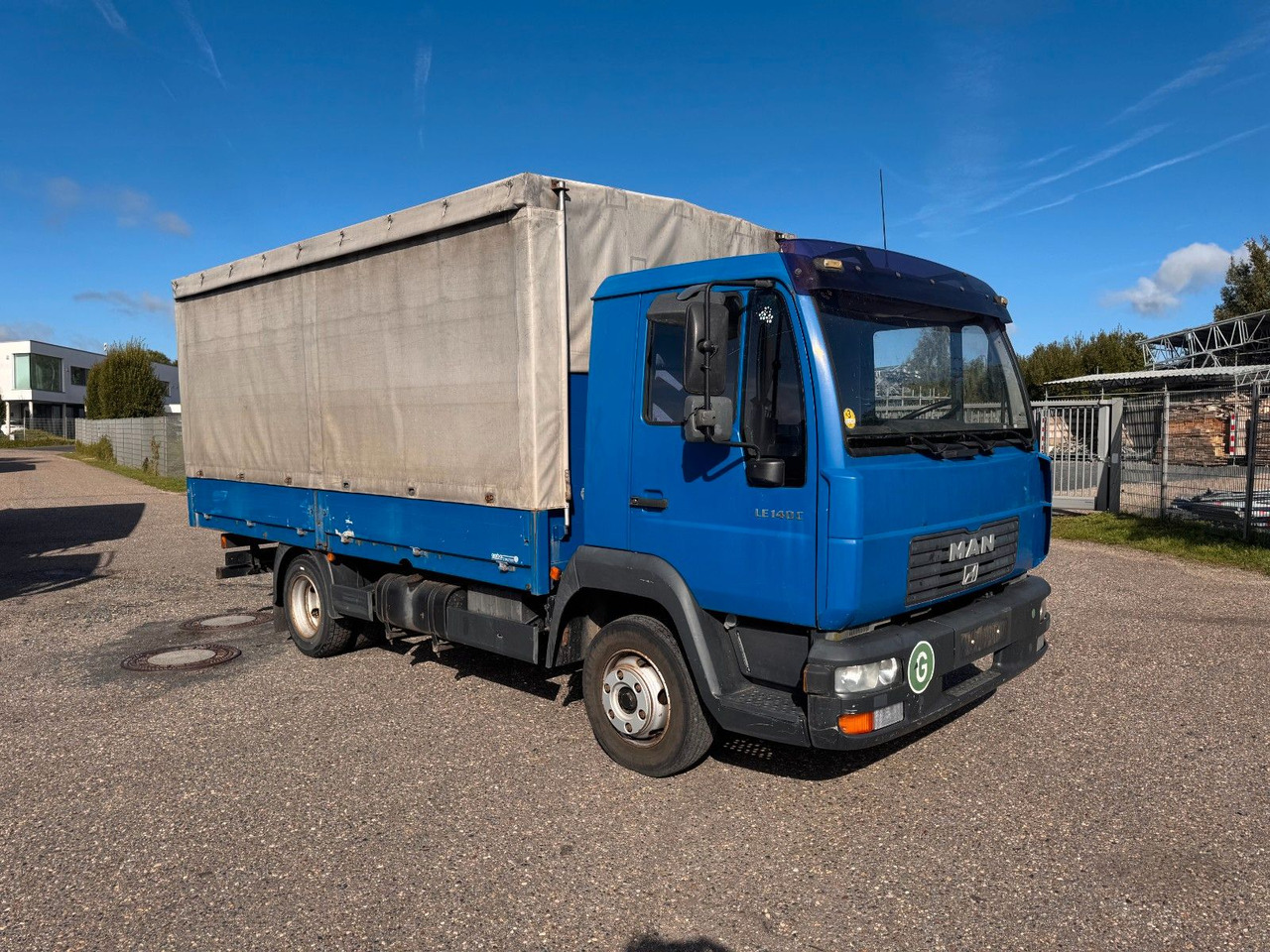 MAN 8.140 4X2 Pritsche Plane Original Km - Schuifzeilen bestelwagen: afbeelding 1 MAN 8.140 4X2 Pritsche Plane Original Km - Schuifzeilen bestelwagen: afbeelding 1