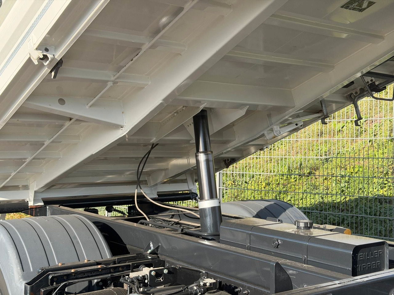 MAN 8.220 4x2 Meiller 3S. Kipper | TOP Zustand! - Kipper bestelwagen: afbeelding 3 MAN 8.220 4x2 Meiller 3S. Kipper | TOP Zustand! - Kipper bestelwagen: afbeelding 3