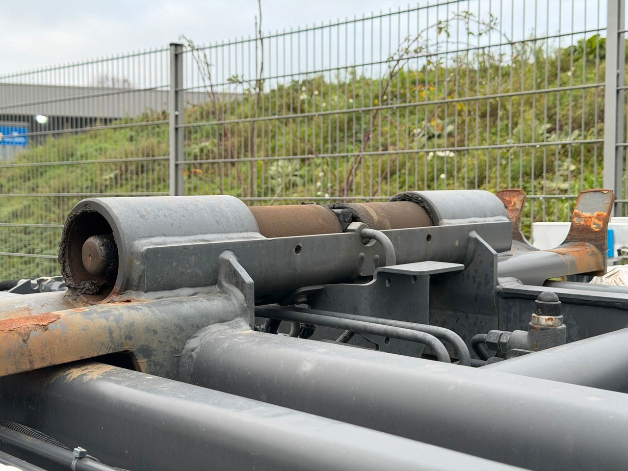 Meiller Abrollaufbau RK 20,65 Top Zustand - Haakarmsysteem vrachtwagen: afbeelding 3 Meiller Abrollaufbau RK 20,65 Top Zustand - Haakarmsysteem vrachtwagen: afbeelding 3