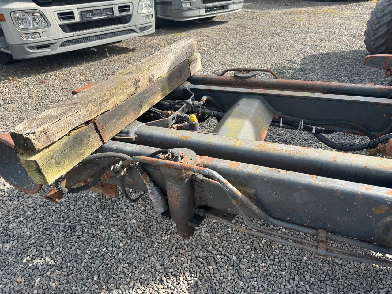 Meiller Abrollaufbau für 6X4 mit 3,90 Radstand - Haakarmsysteem vrachtwagen: afbeelding 4 Meiller Abrollaufbau für 6X4 mit 3,90 Radstand - Haakarmsysteem vrachtwagen: afbeelding 4