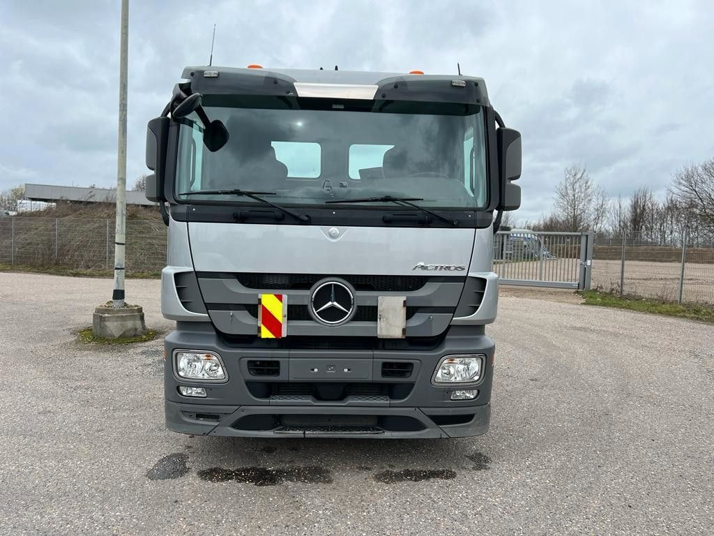 Mercedes-Benz 2541 6X2 Retarder VDL Abroller - Haakarmsysteem vrachtwagen: afbeelding 4 Mercedes-Benz 2541 6X2 Retarder VDL Abroller - Haakarmsysteem vrachtwagen: afbeelding 4