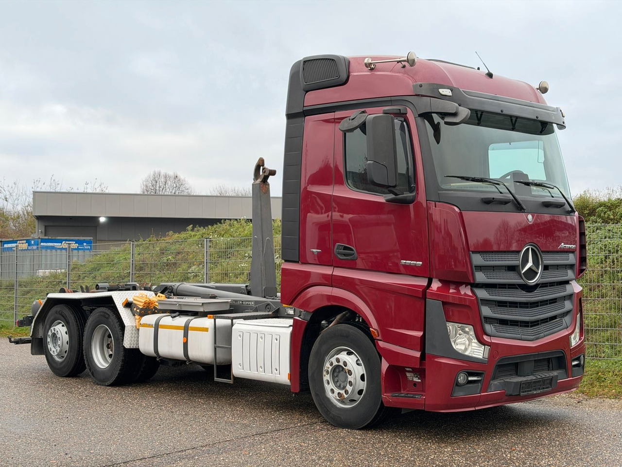 Mercedes-Benz 2558 6x2 Meiller RK 20.65 | Retarder | Klima - Haakarmsysteem vrachtwagen: afbeelding 3 Mercedes-Benz 2558 6x2 Meiller RK 20.65 | Retarder | Klima - Haakarmsysteem vrachtwagen: afbeelding 3