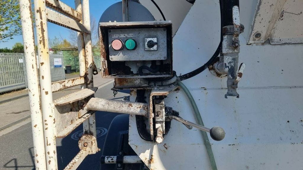 Müller-Mitteltal 2 Achs Betonmischauflieger Liebherr Müller-Mitteltal 2 Achs Betonmischauflieger Liebherr - Betonmixer oplegger: afbeelding 5 Müller-Mitteltal 2 Achs Betonmischauflieger Liebherr Müller-Mitteltal 2 Achs Betonmischauflieger Liebherr - Betonmixer oplegger: afbeelding 5