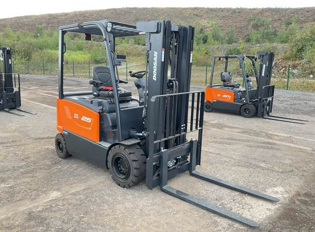 Doosan B25X-7 PLUS - Elektrische heftruck: afbeelding 4 Doosan B25X-7 PLUS - Elektrische heftruck: afbeelding 4