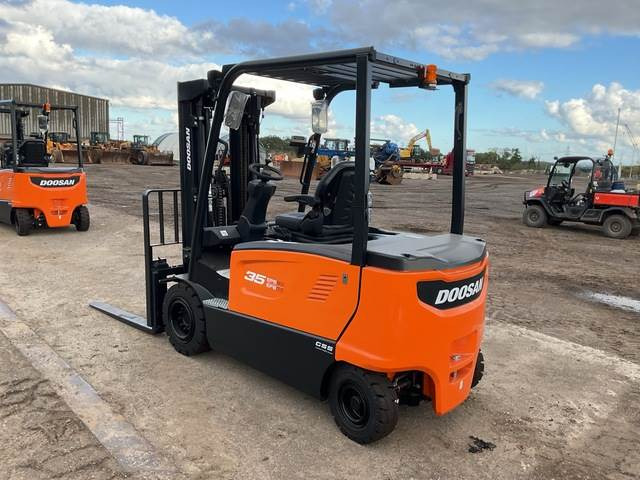 Doosan B35X-7 PLUS - Elektrische heftruck: afbeelding 2 Doosan B35X-7 PLUS - Elektrische heftruck: afbeelding 2
