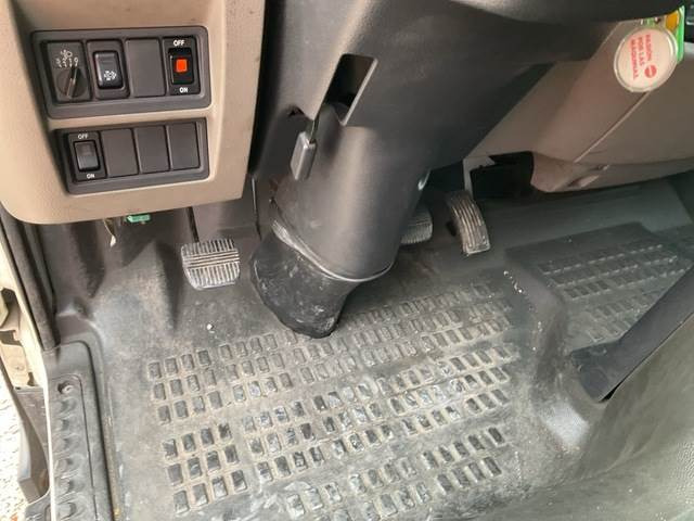 Vrachtwagen hoogwerker Nissan NT400 Cabstar: afbeelding 15