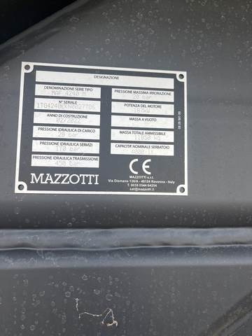 Mazzotti MAF 4240 M - Zelfrijdende veldspuit: afbeelding 5 Mazzotti MAF 4240 M - Zelfrijdende veldspuit: afbeelding 5