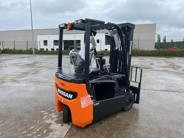 Doosan B15T-7 PLUS - Elektrische heftruck: afbeelding 3 Doosan B15T-7 PLUS - Elektrische heftruck: afbeelding 3