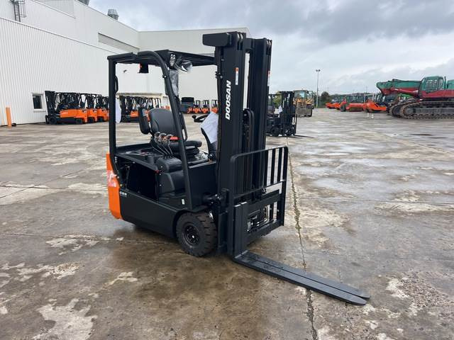 Doosan B15T-7 PLUS - Elektrische heftruck: afbeelding 4 Doosan B15T-7 PLUS - Elektrische heftruck: afbeelding 4