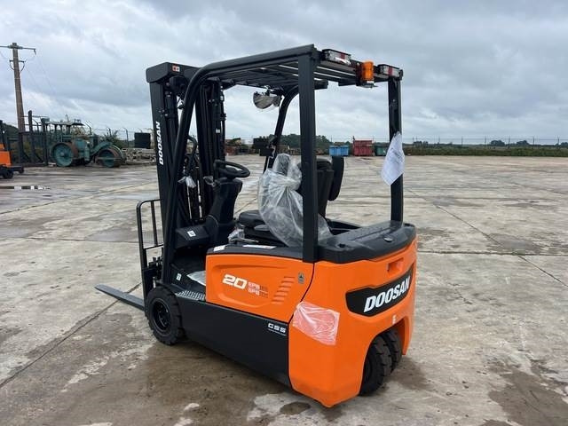 Doosan B20T-7 PLUS - Elektrische heftruck: afbeelding 2 Doosan B20T-7 PLUS - Elektrische heftruck: afbeelding 2