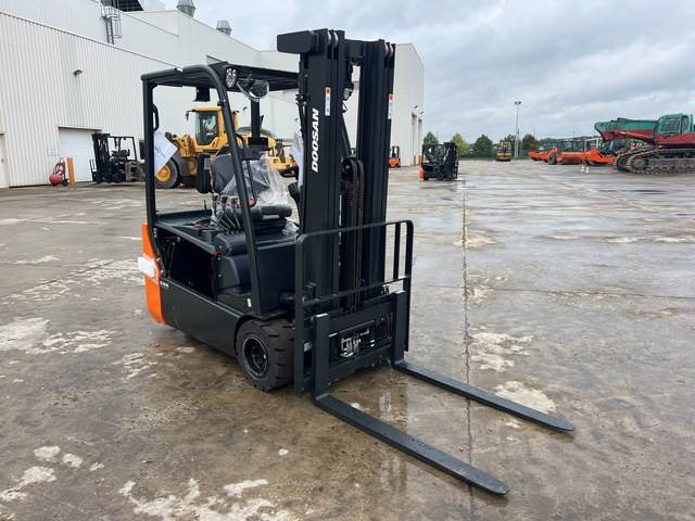 Doosan B20T-7 PLUS - Elektrische heftruck: afbeelding 4 Doosan B20T-7 PLUS - Elektrische heftruck: afbeelding 4