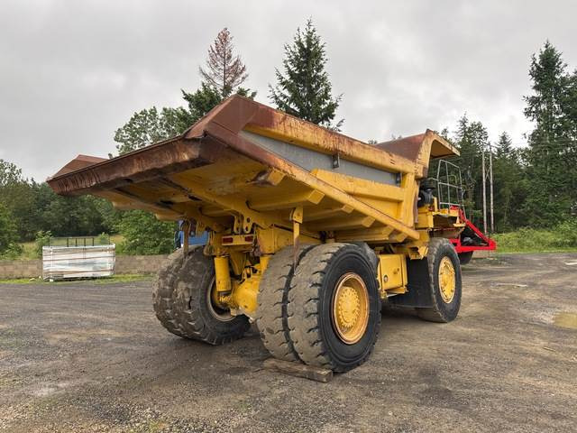 Komatsu HD325-6 - Zelfrijdende kiepwagen: afbeelding 3 Komatsu HD325-6 - Zelfrijdende kiepwagen: afbeelding 3
