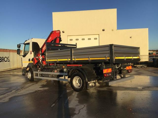 Renault D210 - Vrachtwagen met open laadbak, Kraanwagen: afbeelding 2 Renault D210 - Vrachtwagen met open laadbak, Kraanwagen: afbeelding 2