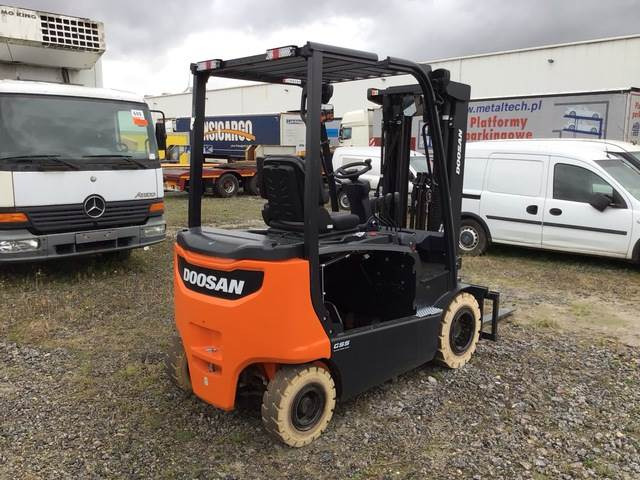 Doosan B25X-7 PLUS - Elektrische heftruck: afbeelding 3 Doosan B25X-7 PLUS - Elektrische heftruck: afbeelding 3