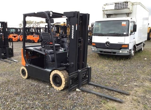 Doosan B25X-7 PLUS - Elektrische heftruck: afbeelding 4 Doosan B25X-7 PLUS - Elektrische heftruck: afbeelding 4