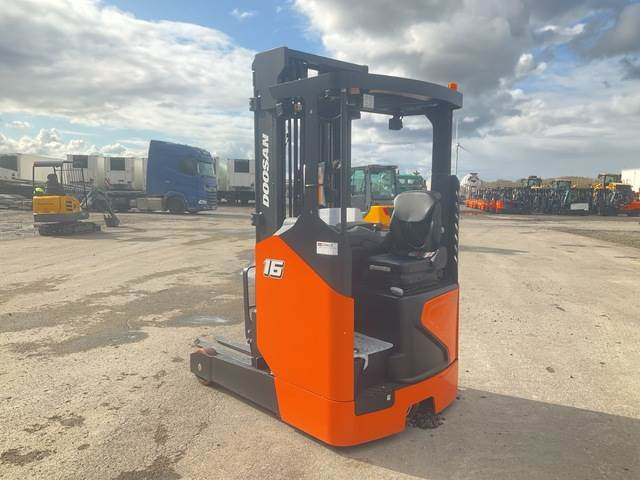 Doosan BR16JW-9 - Reach truck: afbeelding 2 Doosan BR16JW-9 - Reach truck: afbeelding 2