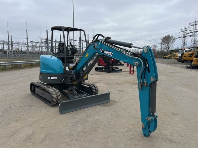 Toyota Huski M38U - Minigraafmachine: afbeelding 4 Toyota Huski M38U - Minigraafmachine: afbeelding 4