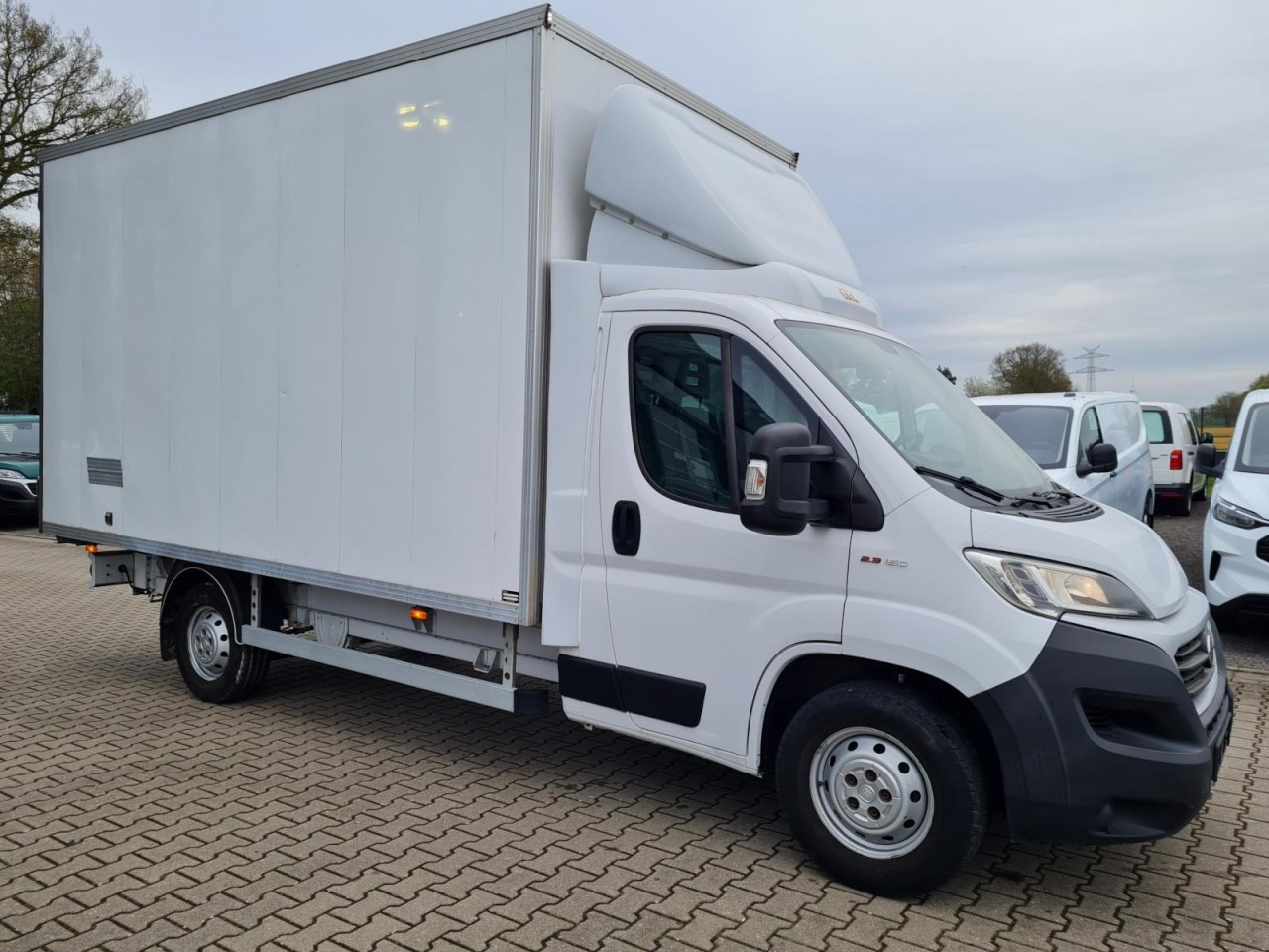 Fiat Ducato 35 Koffer 150 maxi Multijet Klima - Bestelwagen gesloten laadbak: afbeelding 3 Fiat Ducato 35 Koffer 150 maxi Multijet Klima - Bestelwagen gesloten laadbak: afbeelding 3
