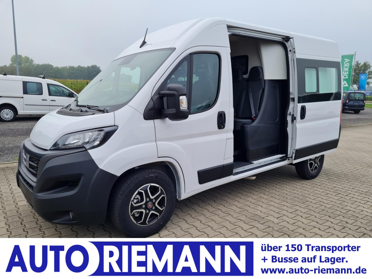 Fiat Ducato 35 Kombi Doka 7-Sitze 2x Schiebetür Maxi L2H2 - Minibus, Personenvervoer: afbeelding 1 Fiat Ducato 35 Kombi Doka 7-Sitze 2x Schiebetür Maxi L2H2 - Minibus, Personenvervoer: afbeelding 1