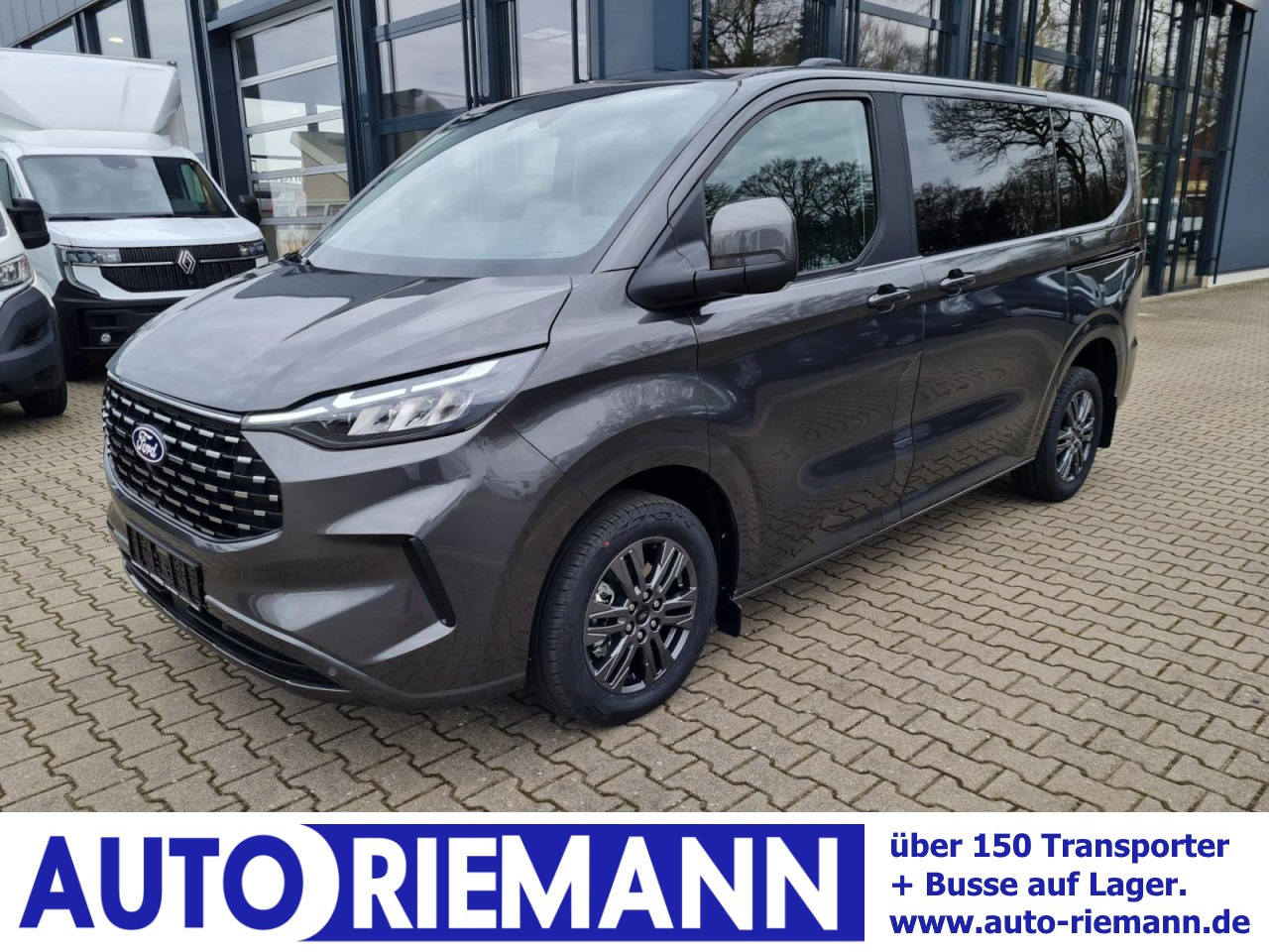 Ford Tourneo Custom 320 L1 AG Titanium X AHK LED NAVI 2X SCHIEBE - Personenvervoer: afbeelding 1 Ford Tourneo Custom 320 L1 AG Titanium X AHK LED NAVI 2X SCHIEBE - Personenvervoer: afbeelding 1