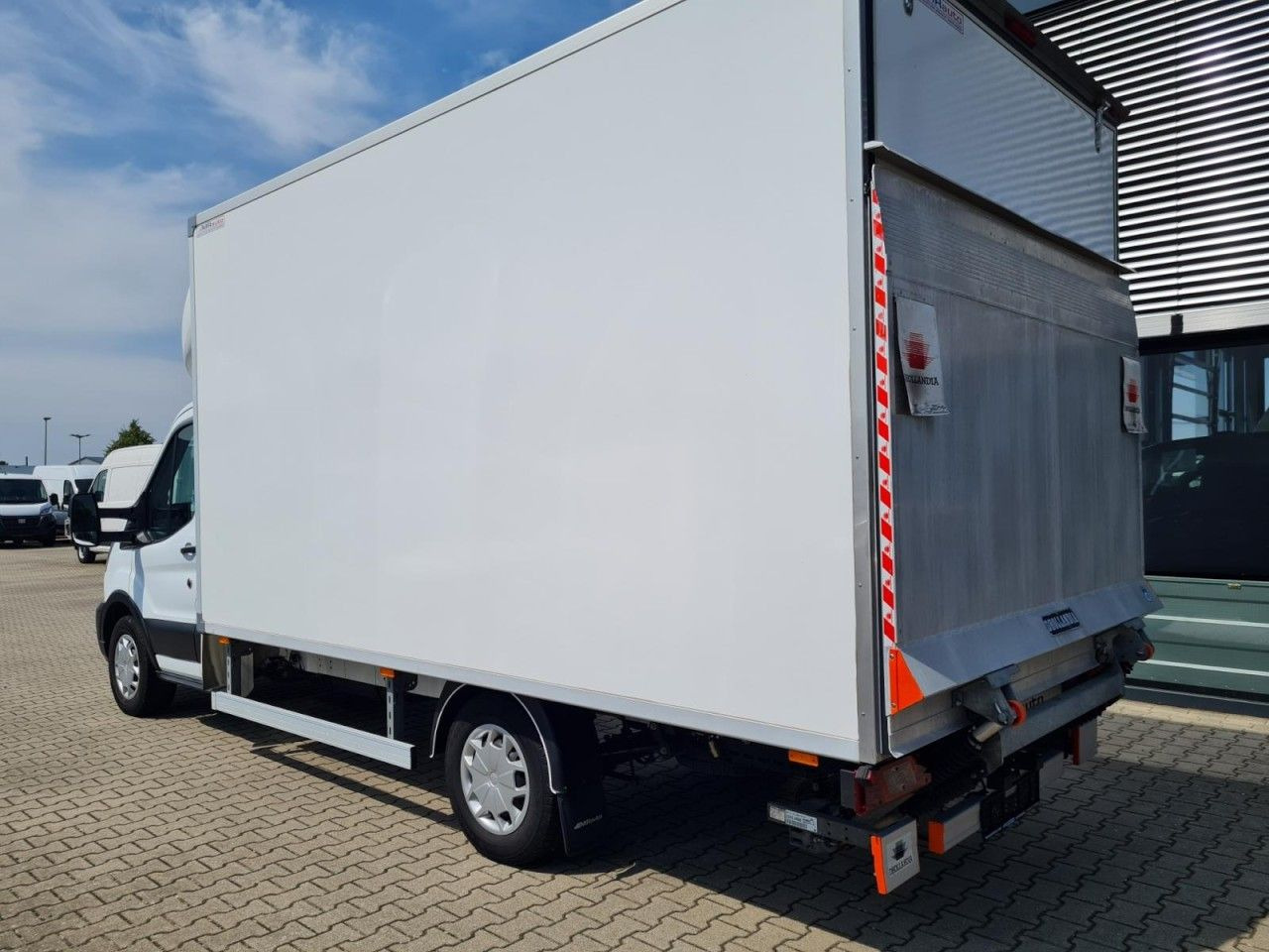 Ford Transit 350 Koffer mit LBW TDCi Trend KLIMA AUTO - Bestelwagen gesloten laadbak: afbeelding 5 Ford Transit 350 Koffer mit LBW TDCi Trend KLIMA AUTO - Bestelwagen gesloten laadbak: afbeelding 5