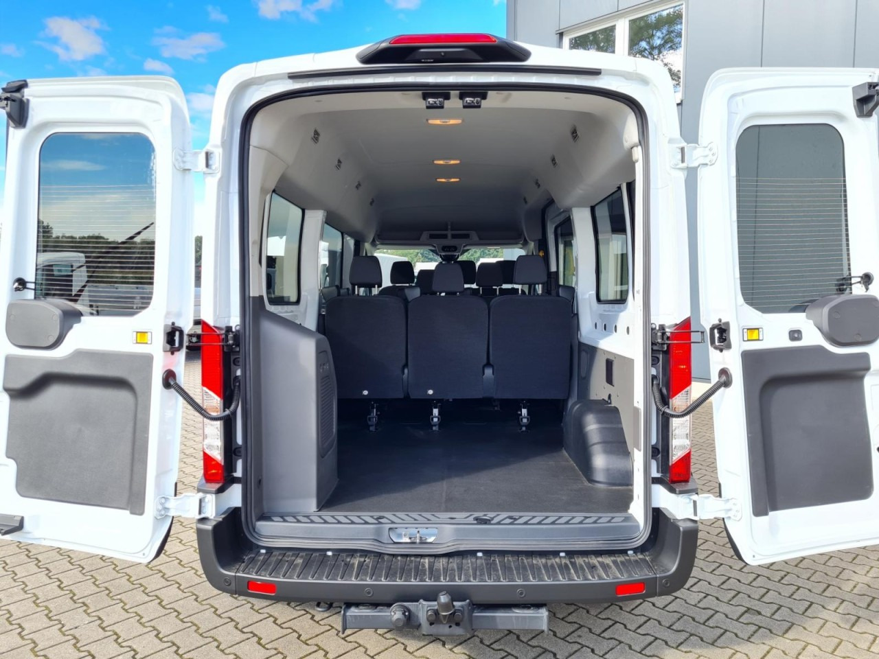 Ford Transit 350 Kombi TDCi L3 Trend 9 Sitzer AUTOMATIK - Minibus, Personenvervoer: afbeelding 5 Ford Transit 350 Kombi TDCi L3 Trend 9 Sitzer AUTOMATIK - Minibus, Personenvervoer: afbeelding 5