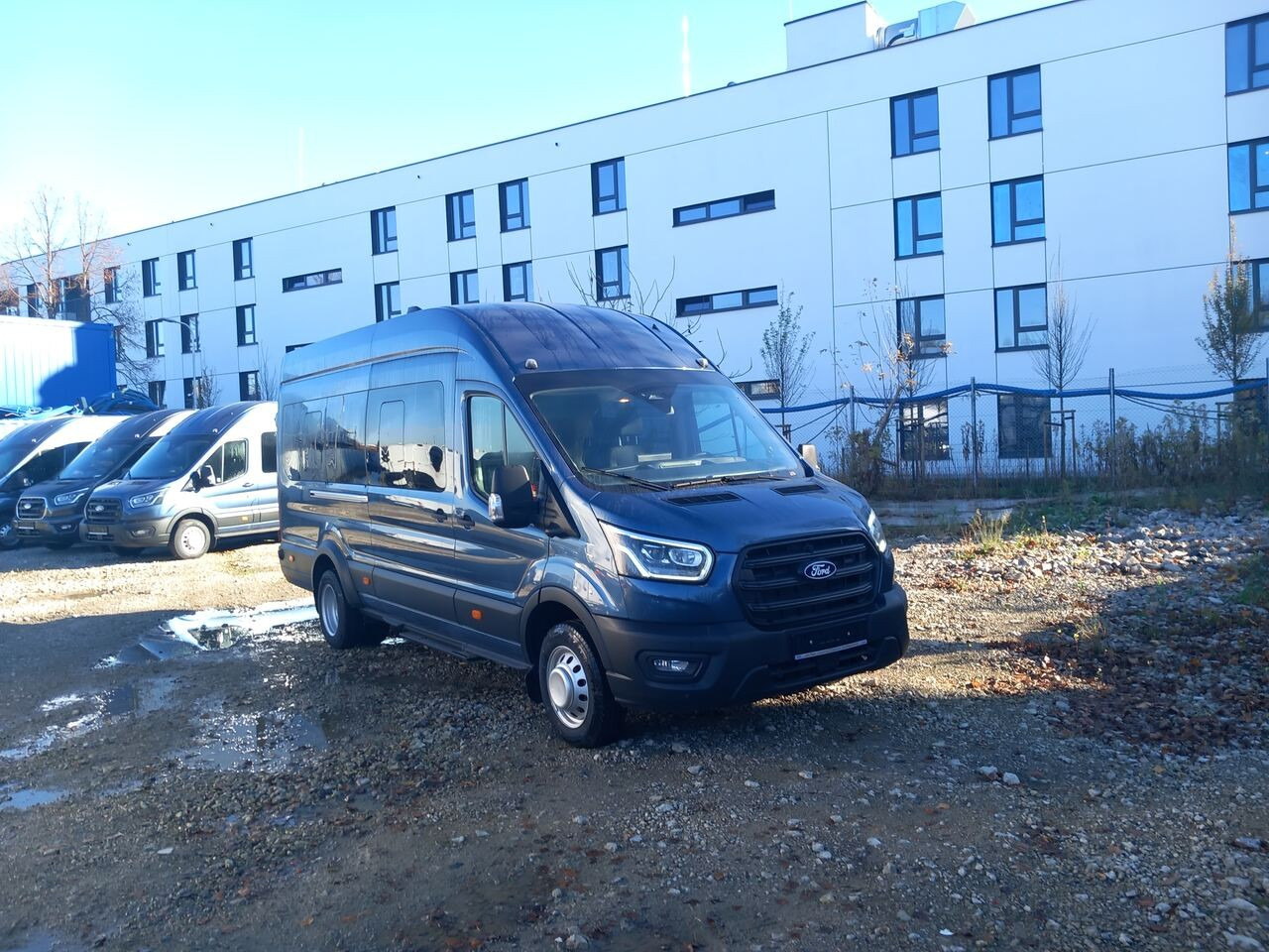 Ford Transit Bus 460 L4 Trend 18 Sitze KLIMA NAVI TEMPO - Minibus, Personenvervoer: afbeelding 2 Ford Transit Bus 460 L4 Trend 18 Sitze KLIMA NAVI TEMPO - Minibus, Personenvervoer: afbeelding 2
