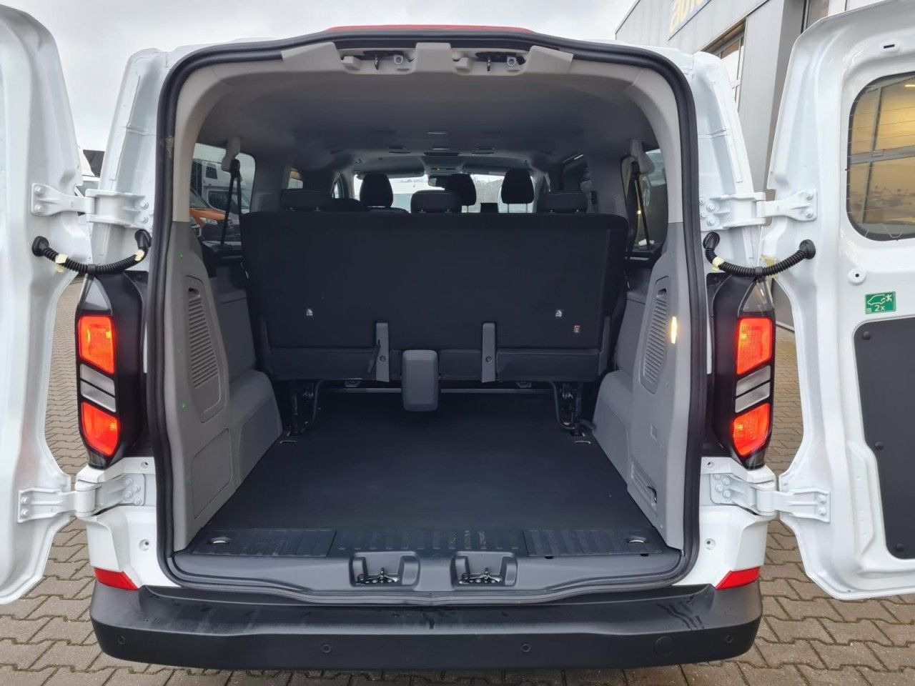 Ford Transit Custom Trend 320 L2 9 Sitzer - Personenvervoer: afbeelding 5 Ford Transit Custom Trend 320 L2 9 Sitzer - Personenvervoer: afbeelding 5