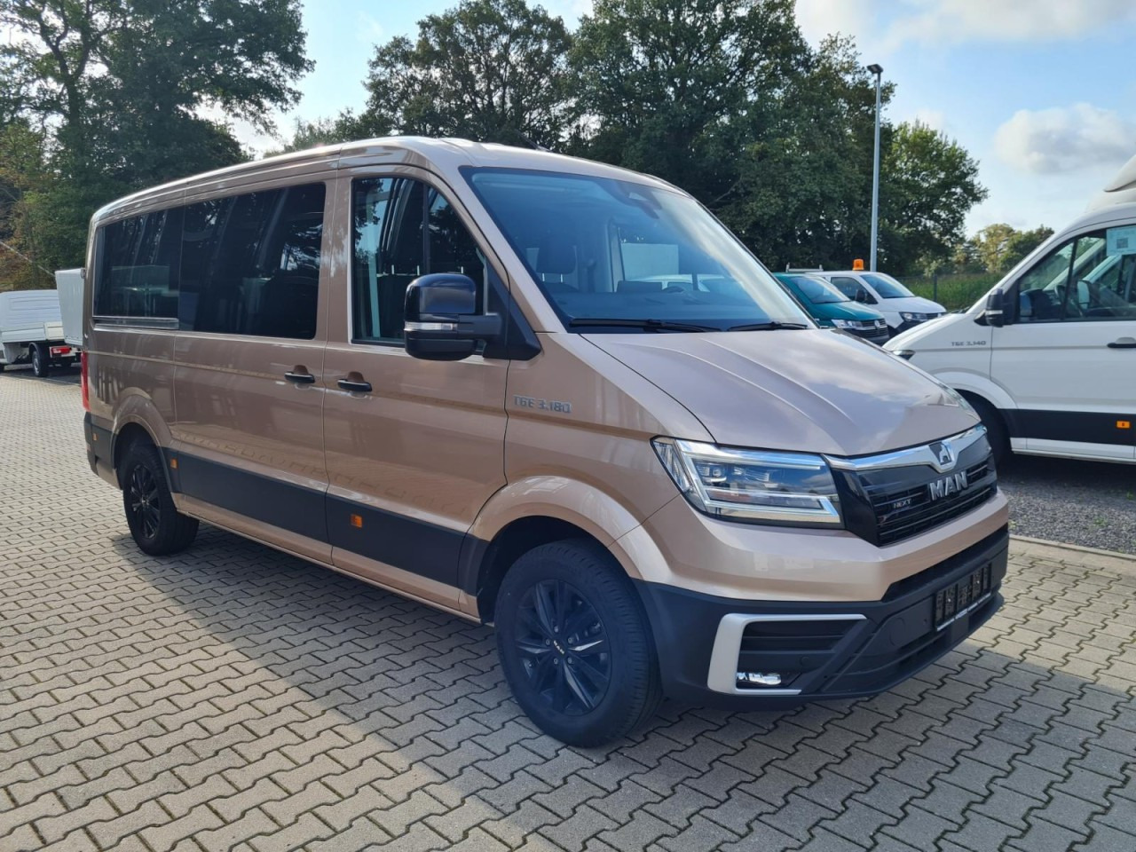 MAN TGE 3.180 TDi Kombi 9 Sitze ALU KAMERA LED LEDER Sonderumbau - Minibus, Personenvervoer: afbeelding 3 MAN TGE 3.180 TDi Kombi 9 Sitze ALU KAMERA LED LEDER Sonderumbau - Minibus, Personenvervoer: afbeelding 3