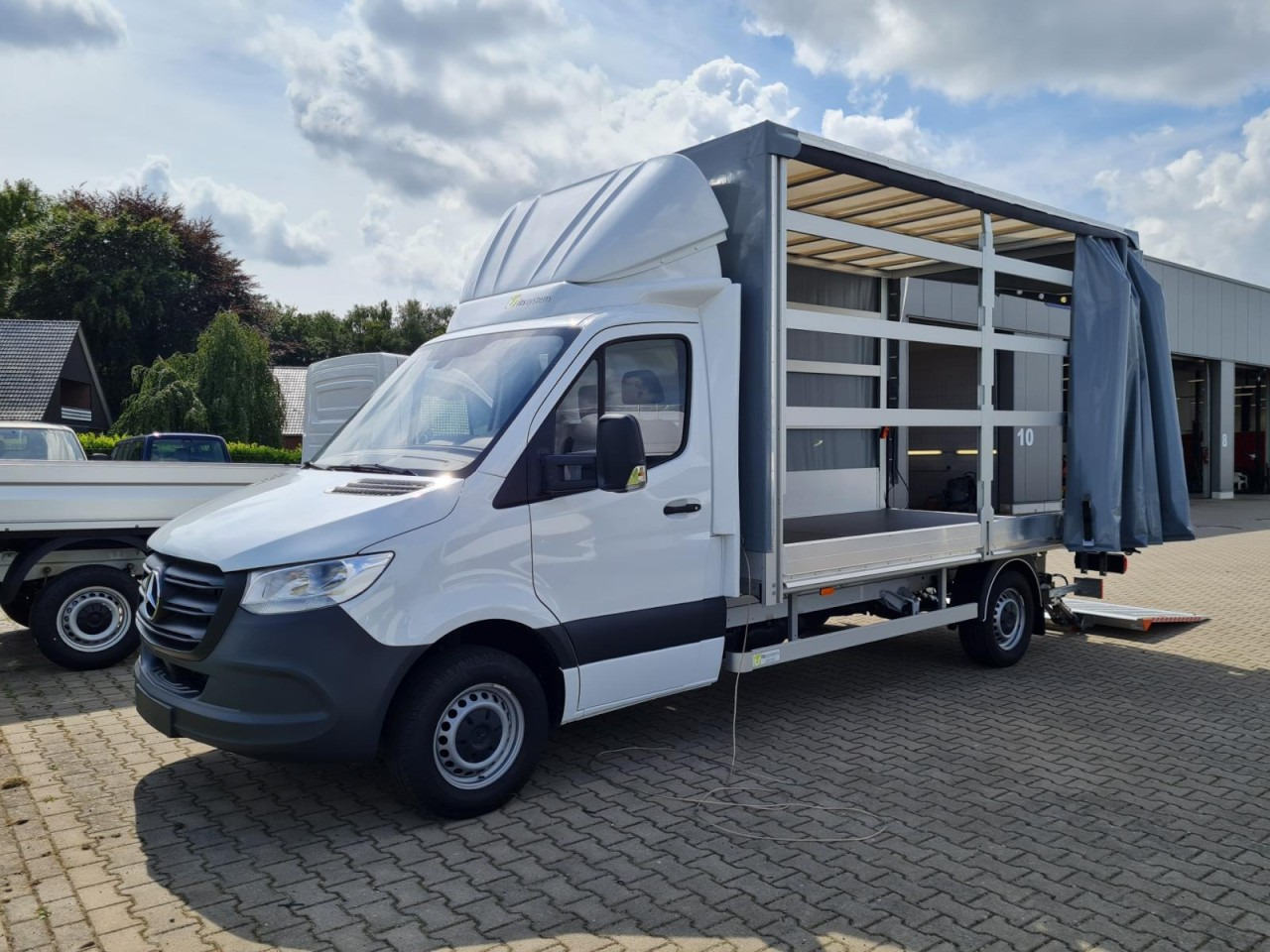 Mercedes-Benz Sprinter 315 RWD Pritsche Schiebe Plane LBW KLIMA TEMPOMAT - Schuifzeilen bestelwagen: afbeelding 2 Mercedes-Benz Sprinter 315 RWD Pritsche Schiebe Plane LBW KLIMA TEMPOMAT - Schuifzeilen bestelwagen: afbeelding 2