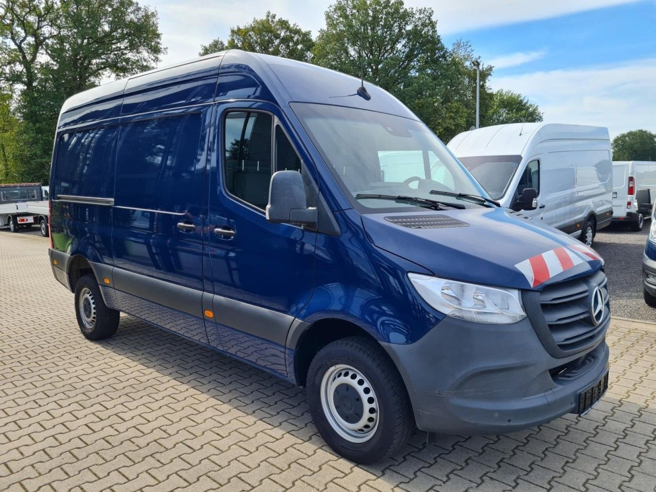 Mercedes-Benz Sprinter 316 Kasten CDI MR RWD AHK MBUX KAMERA - Gesloten bestelwagen: afbeelding 3 Mercedes-Benz Sprinter 316 Kasten CDI MR RWD AHK MBUX KAMERA - Gesloten bestelwagen: afbeelding 3