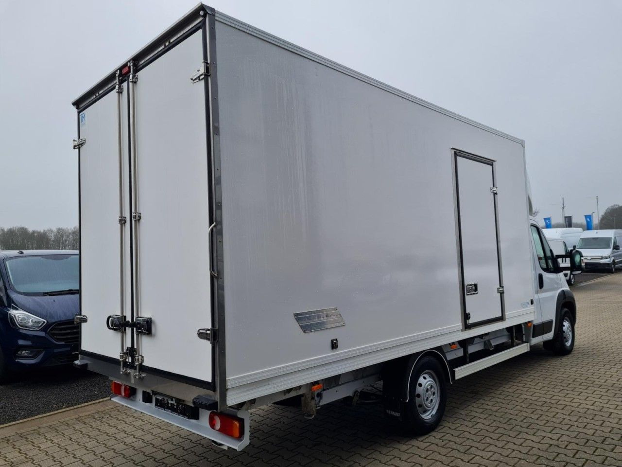 Peugeot Boxer 3.5t Koffer lang L4 ERGO KLIMA KOMFORT TEM - Bestelwagen gesloten laadbak: afbeelding 4 Peugeot Boxer 3.5t Koffer lang L4 ERGO KLIMA KOMFORT TEM - Bestelwagen gesloten laadbak: afbeelding 4