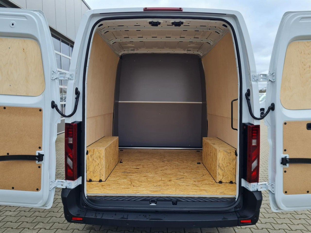 Renault Master 35 Kasten L3 Doka 7-Sitze KLIMA TEMPOMAT - Gesloten bestelwagen, Bestelwagen met dubbele cabine: afbeelding 5 Renault Master 35 Kasten L3 Doka 7-Sitze KLIMA TEMPOMAT - Gesloten bestelwagen, Bestelwagen met dubbele cabine: afbeelding 5