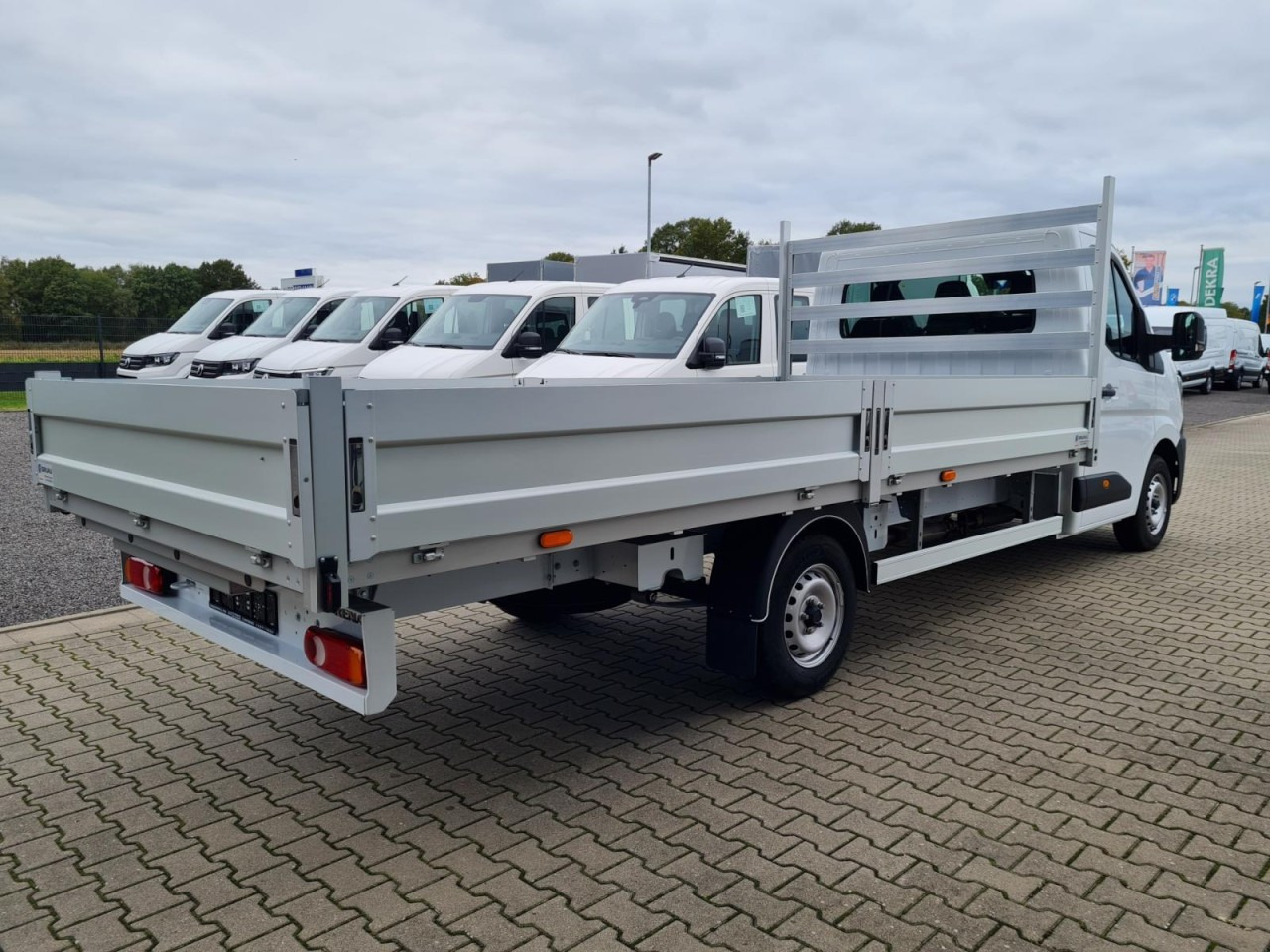 Renault Master 35 Pritsche extra lang 4.85 m KLIMA TEMPOMAT - Bestelwagen open laadbak: afbeelding 4 Renault Master 35 Pritsche extra lang 4.85 m KLIMA TEMPOMAT - Bestelwagen open laadbak: afbeelding 4