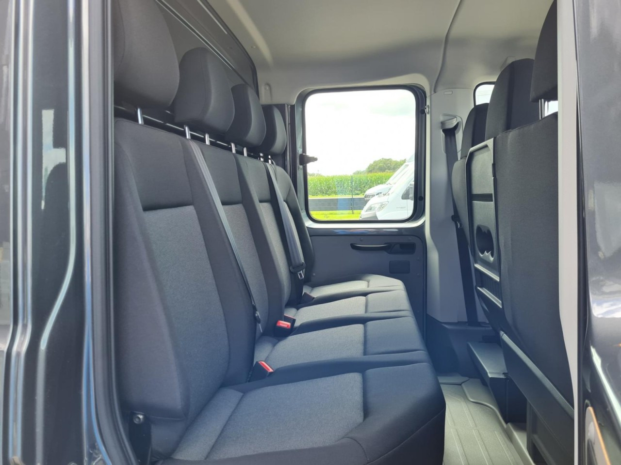 Volkswagen Crafter 35 DOKA 7-Sitze Maxi L4 KLIMA TEMPOMAT - Bestelwagen open laadbak, Bestelwagen met dubbele cabine: afbeelding 4 Volkswagen Crafter 35 DOKA 7-Sitze Maxi L4 KLIMA TEMPOMAT - Bestelwagen open laadbak, Bestelwagen met dubbele cabine: afbeelding 4
