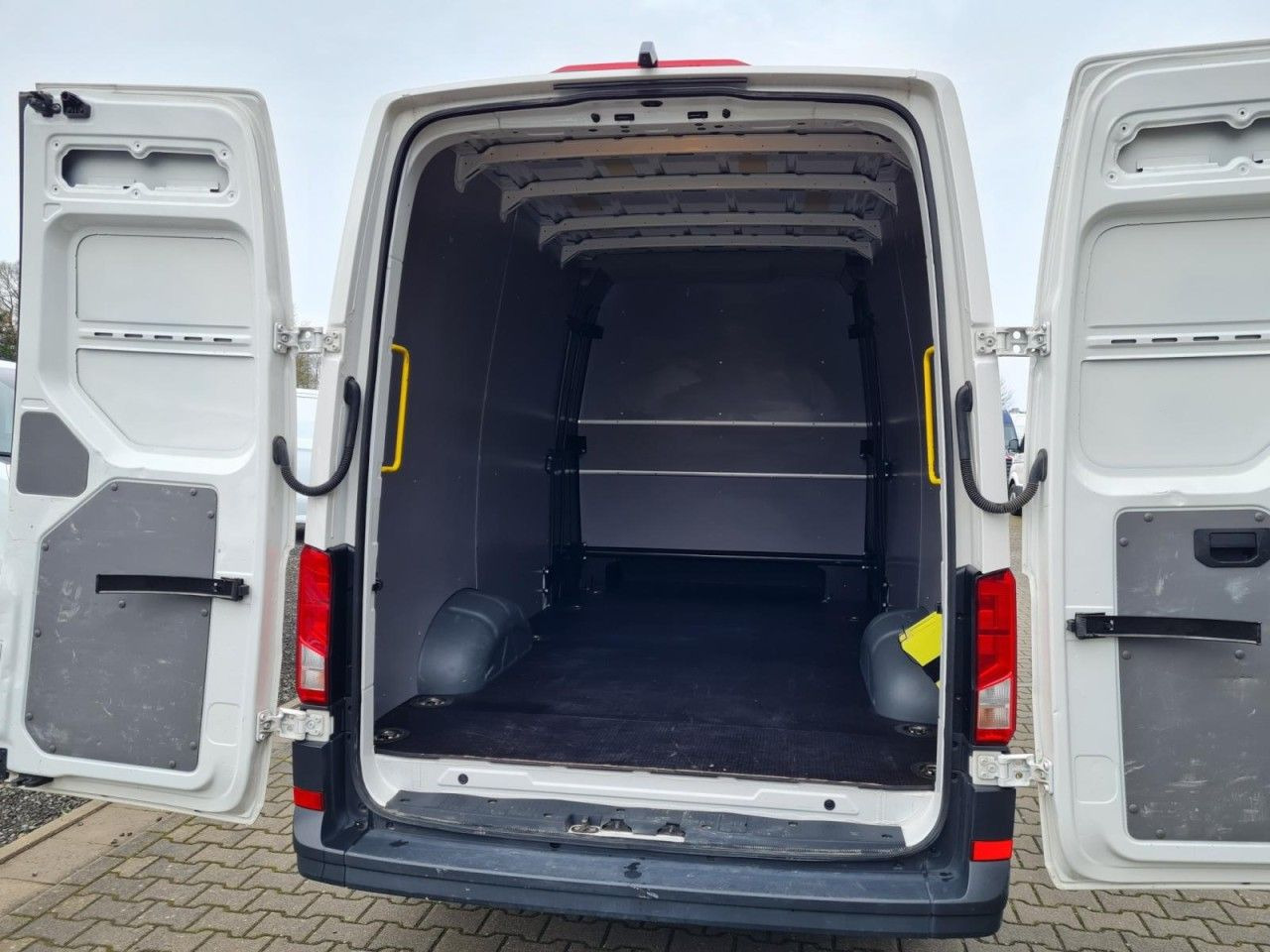 Volkswagen Crafter 35 Kasten 4MOTION L4H3 Plus Doka 7-Sitze - Gesloten bestelwagen, Bestelwagen met dubbele cabine: afbeelding 5 Volkswagen Crafter 35 Kasten 4MOTION L4H3 Plus Doka 7-Sitze - Gesloten bestelwagen, Bestelwagen met dubbele cabine: afbeelding 5