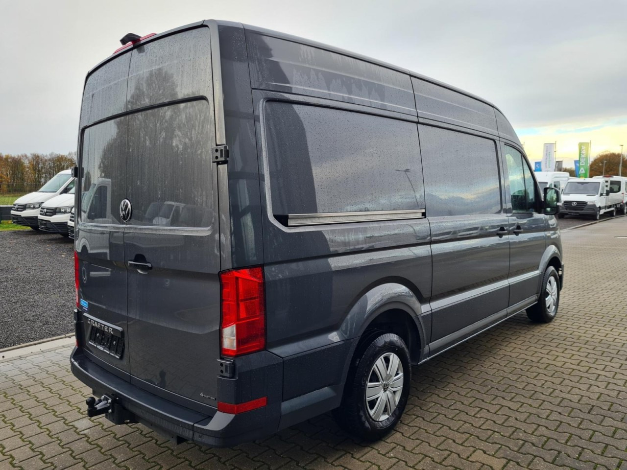 Volkswagen Crafter 35 Kasten MR L3H3 AG 4MOTION AHK LED KAMERA - Gesloten bestelwagen: afbeelding 4 Volkswagen Crafter 35 Kasten MR L3H3 AG 4MOTION AHK LED KAMERA - Gesloten bestelwagen: afbeelding 4