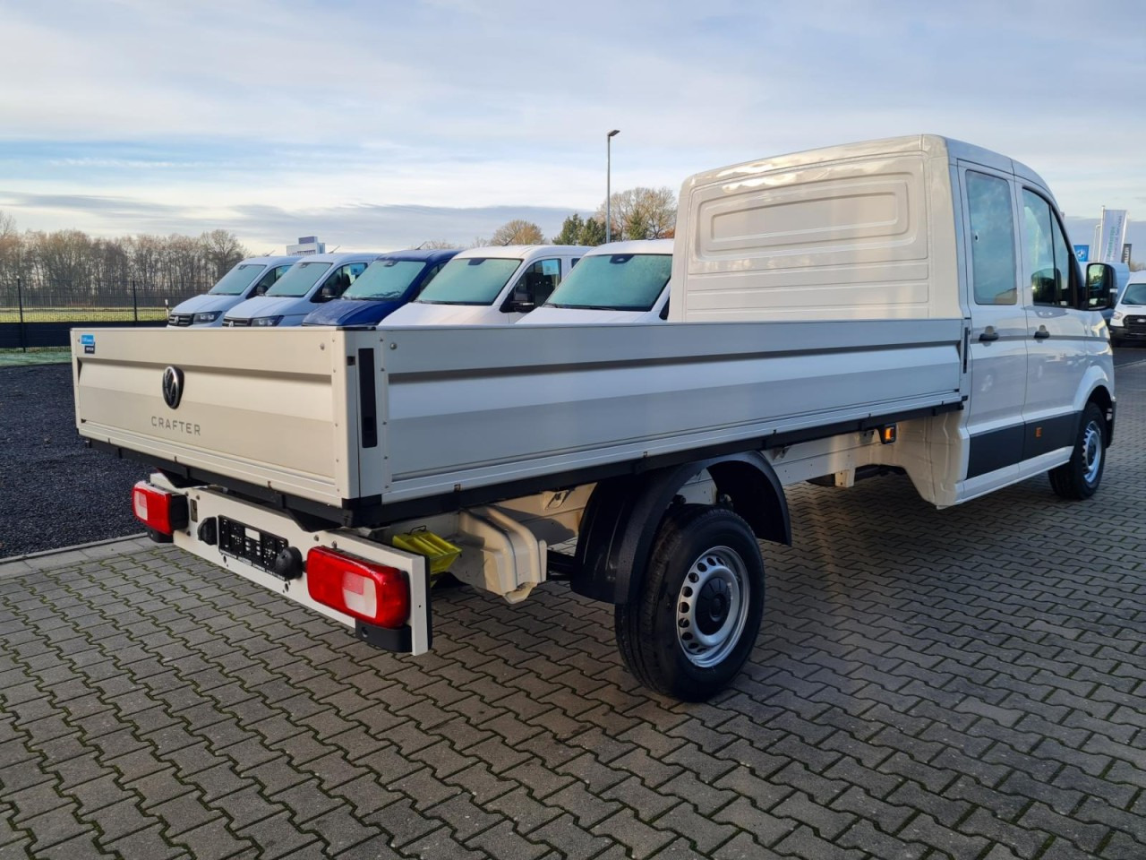 Volkswagen Crafter 35 Pritsche Doka TDI L4 KLIMA PDC TEMPOMAT - Bestelwagen open laadbak, Bestelwagen met dubbele cabine: afbeelding 4 Volkswagen Crafter 35 Pritsche Doka TDI L4 KLIMA PDC TEMPOMAT - Bestelwagen open laadbak, Bestelwagen met dubbele cabine: afbeelding 4
