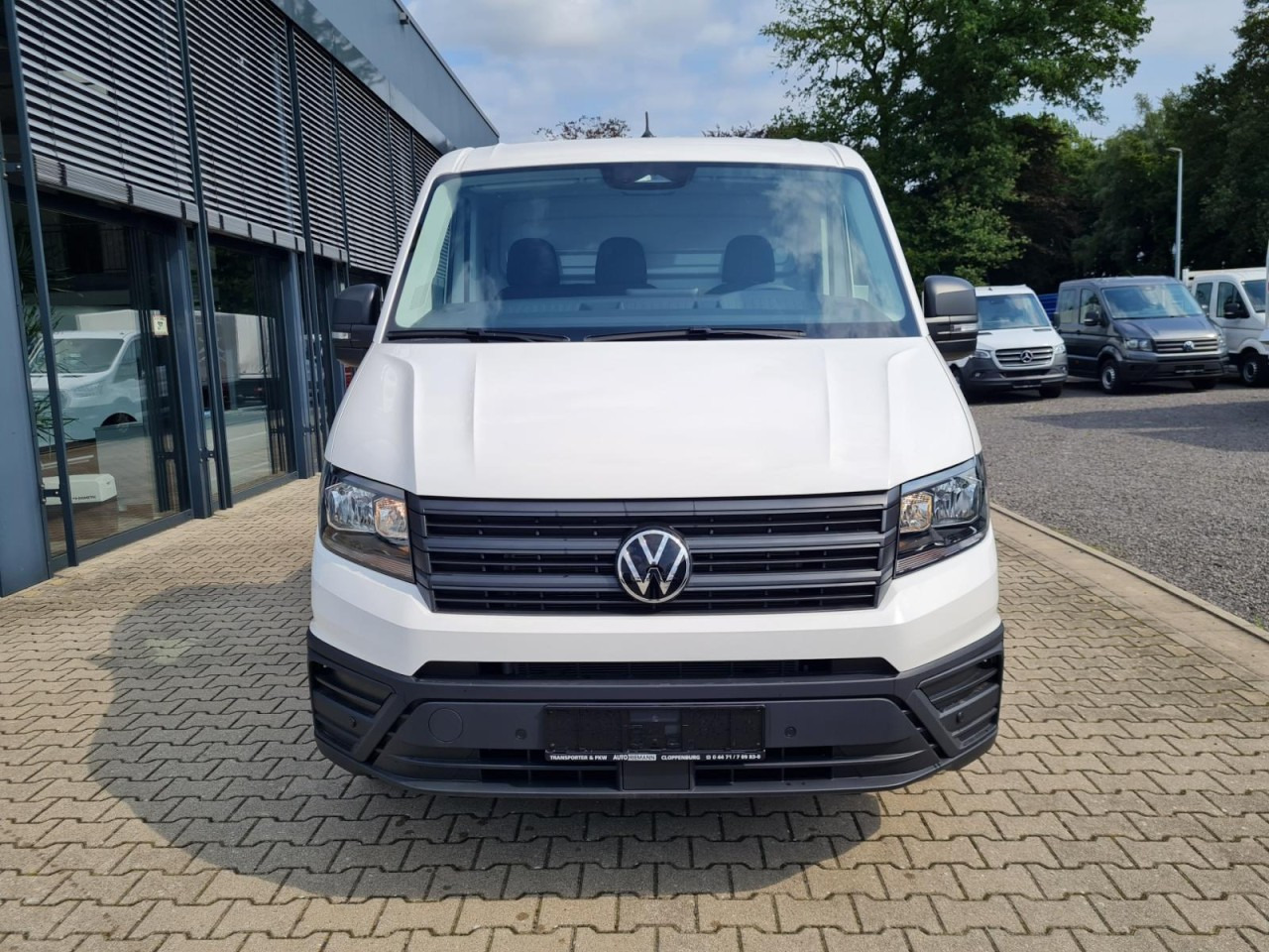 Volkswagen Crafter 35 Pritsche L4 lang KLIMA NAVI/APP TEMPOMAT - Bestelwagen open laadbak: afbeelding 2 Volkswagen Crafter 35 Pritsche L4 lang KLIMA NAVI/APP TEMPOMAT - Bestelwagen open laadbak: afbeelding 2