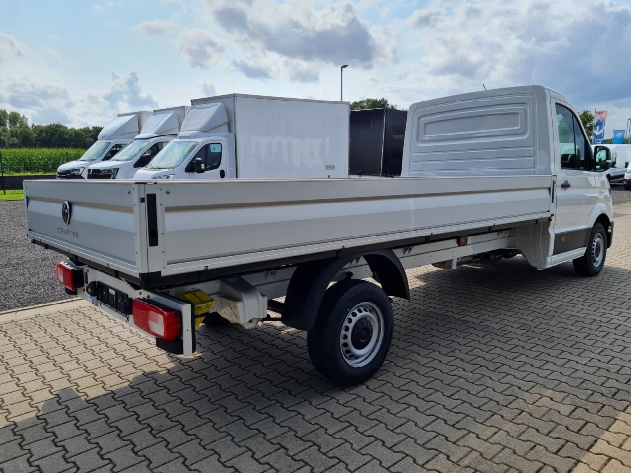 Volkswagen Crafter 35 Pritsche L4 lang KLIMA NAVI/APP TEMPOMAT - Bestelwagen open laadbak: afbeelding 4 Volkswagen Crafter 35 Pritsche L4 lang KLIMA NAVI/APP TEMPOMAT - Bestelwagen open laadbak: afbeelding 4