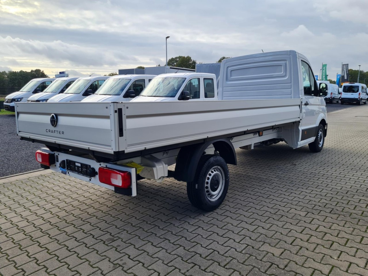 Volkswagen Crafter 35 Pritsche Tdi LR L4 KLIMA TEMPOMAT - Bestelwagen open laadbak: afbeelding 4 Volkswagen Crafter 35 Pritsche Tdi LR L4 KLIMA TEMPOMAT - Bestelwagen open laadbak: afbeelding 4