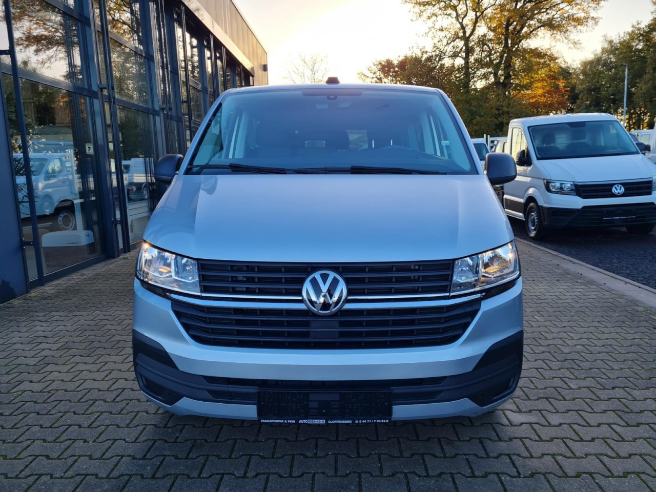 Volkswagen T6.1 Caravelle TDI lang 9 Sitzer 2 Schiebetüren Trendl. - Minibus, Personenvervoer: afbeelding 2 Volkswagen T6.1 Caravelle TDI lang 9 Sitzer 2 Schiebetüren Trendl. - Minibus, Personenvervoer: afbeelding 2