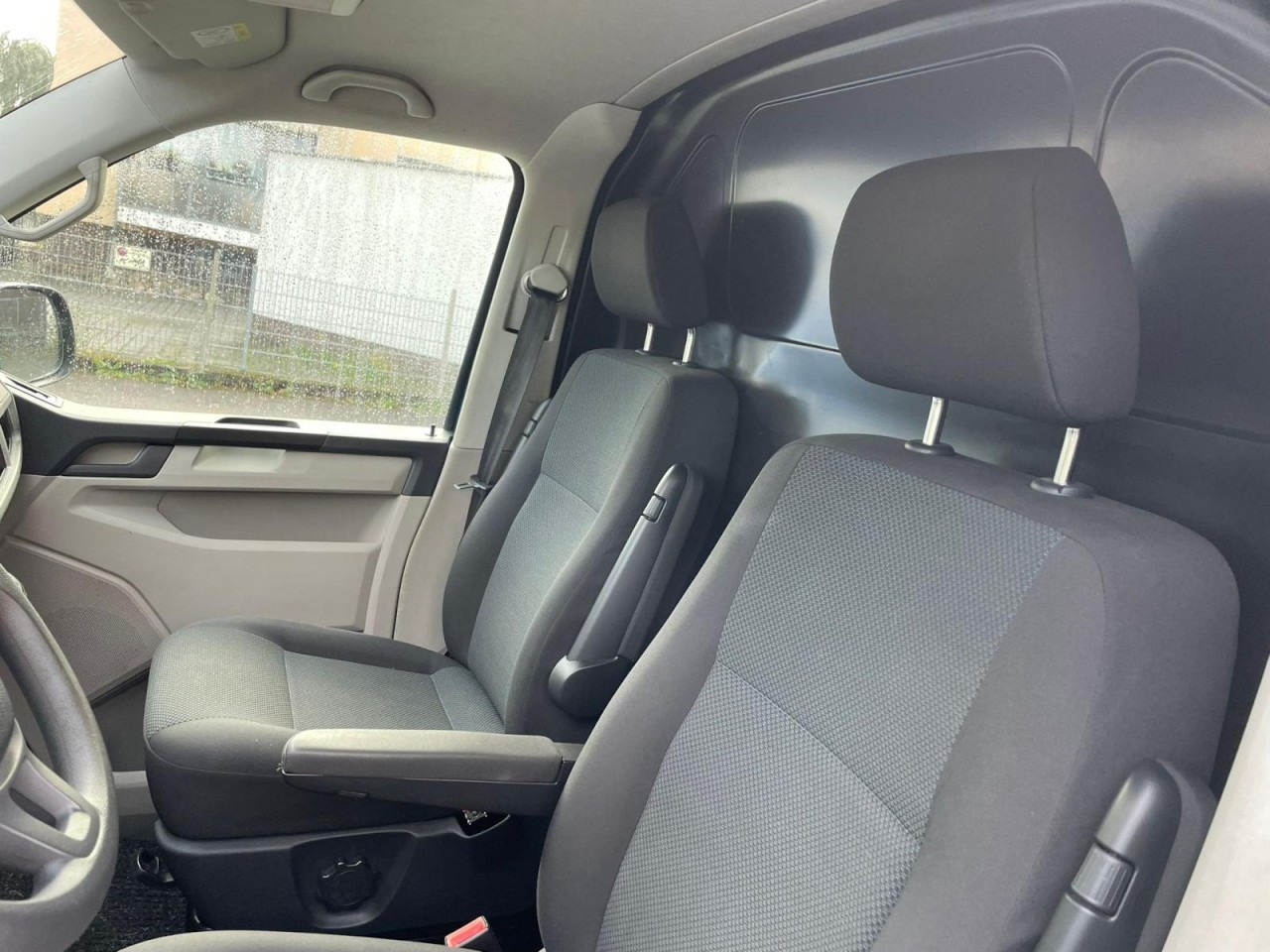 Volkswagen T6 Kasten lang Flügeltüren KLIMA NAVI PDC SHZ TEMPOMAT - Kleine bestelwagen: afbeelding 5 Volkswagen T6 Kasten lang Flügeltüren KLIMA NAVI PDC SHZ TEMPOMAT - Kleine bestelwagen: afbeelding 5