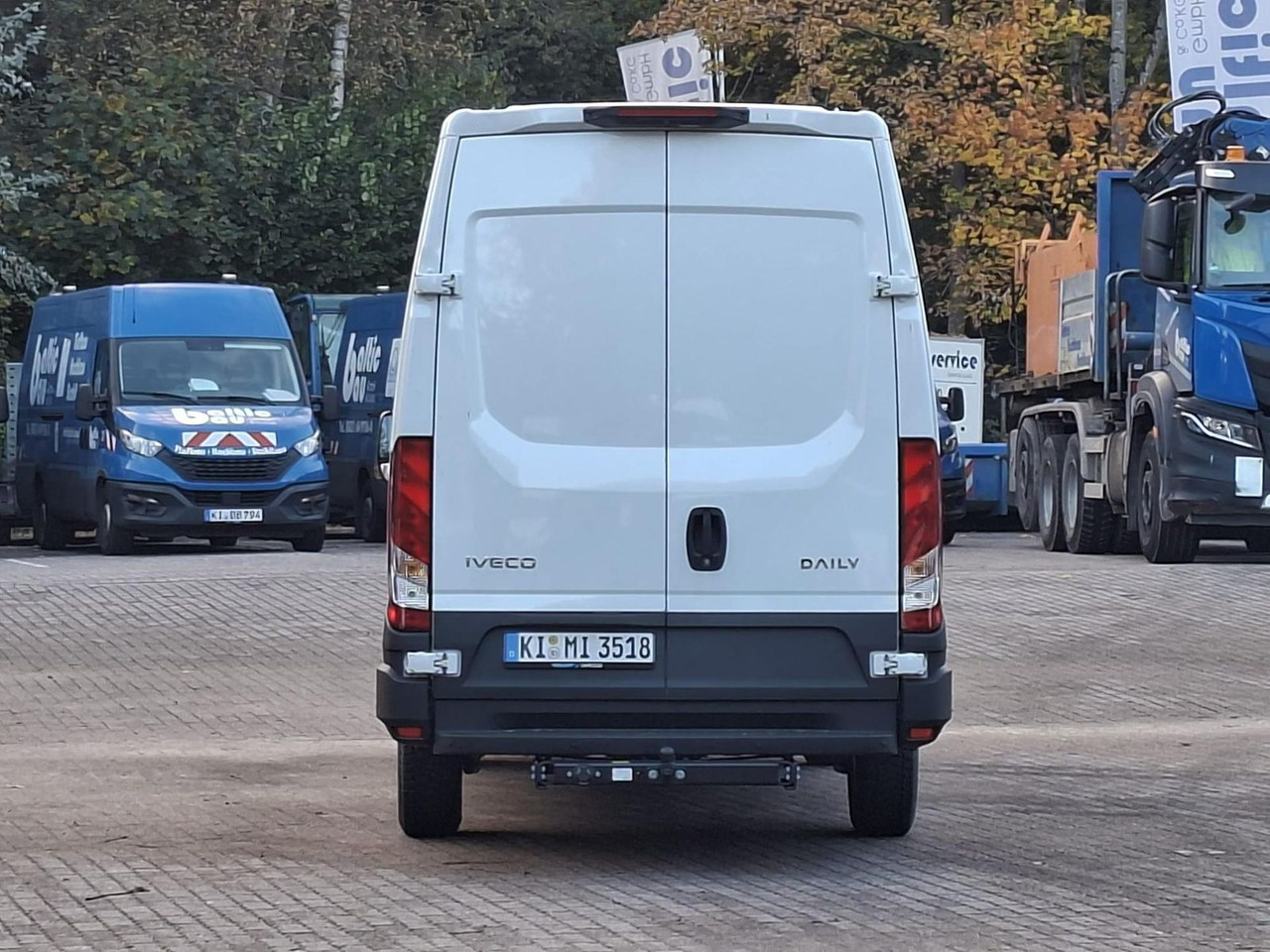 Iveco 35S18HA8V *AHK*RADIO*KAMERA*KLIMA* - Gesloten bestelwagen: afbeelding 4 Iveco 35S18HA8V *AHK*RADIO*KAMERA*KLIMA* - Gesloten bestelwagen: afbeelding 4