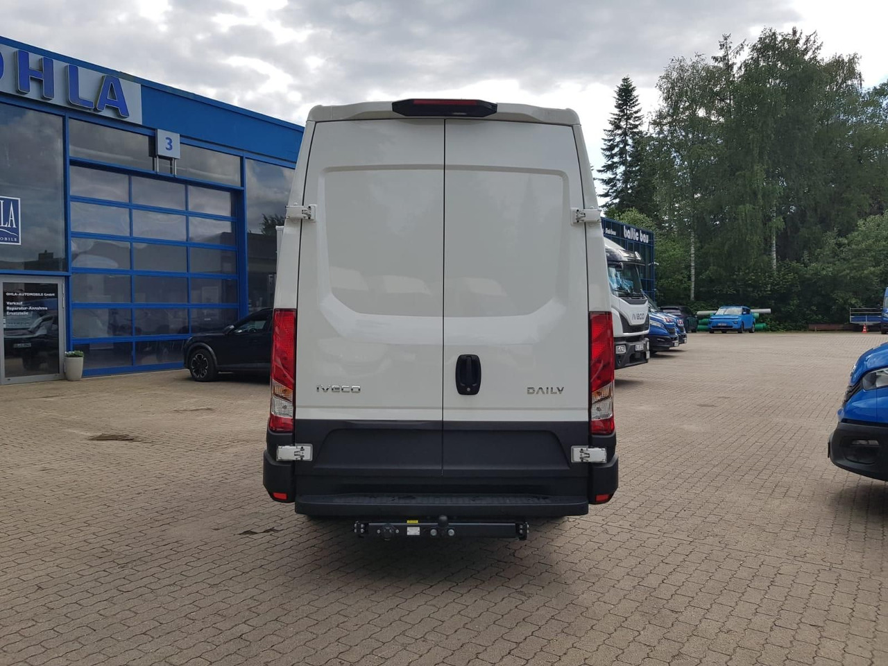 Iveco Daily 35S18HA8 V 3520L mit AHK, Rückfahrkamer... - Gesloten bestelwagen: afbeelding 4 Iveco Daily 35S18HA8 V 3520L mit AHK, Rückfahrkamer... - Gesloten bestelwagen: afbeelding 4