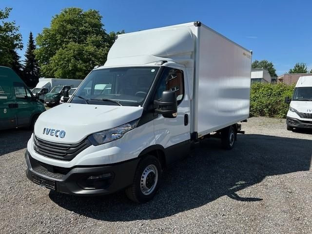 Iveco Daily Koffer 35S16H 3.0 LBW Kamera Spoiler 11... - Bestelwagen gesloten laadbak: afbeelding 3 Iveco Daily Koffer 35S16H 3.0 LBW Kamera Spoiler 11... - Bestelwagen gesloten laadbak: afbeelding 3
